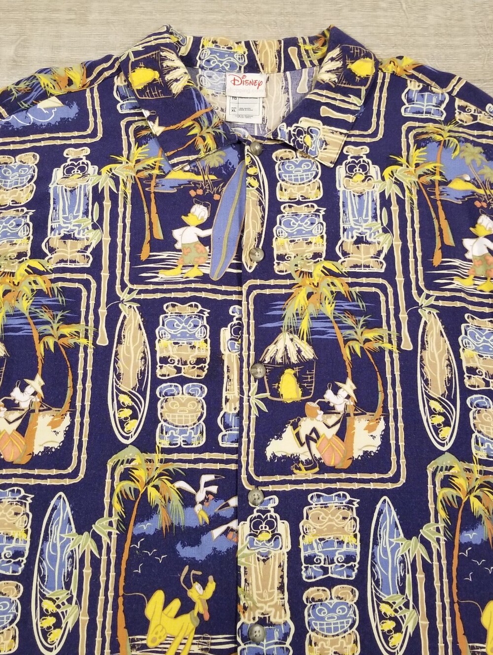 Disney Hawaiian Character Button Up Shirt Short Sleeve Tropical Tiki Mens XL - Picture 2 of 6